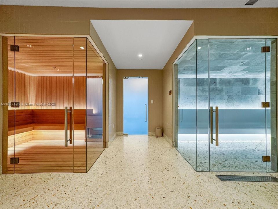 Recently Sold: $1,495,000 (2 beds, 2 baths, 1300 Square Feet)