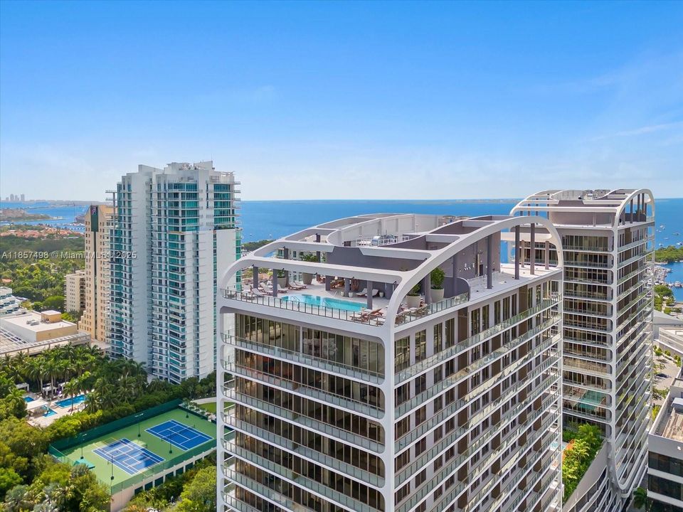Recently Sold: $1,495,000 (2 beds, 2 baths, 1300 Square Feet)