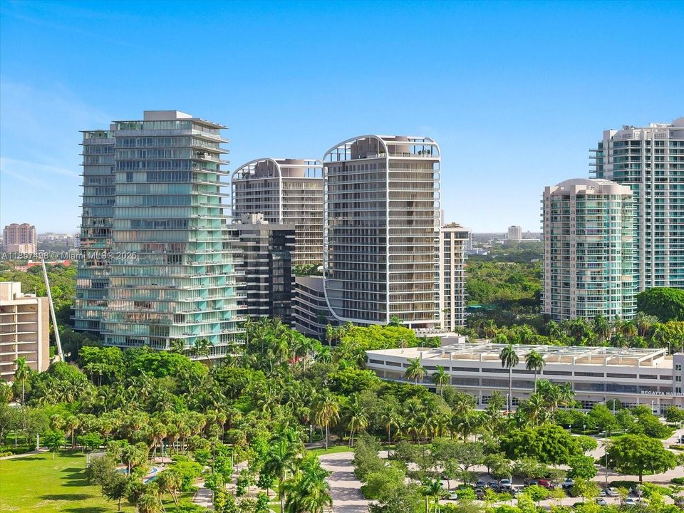 Recently Sold: $1,495,000 (2 beds, 2 baths, 1300 Square Feet)