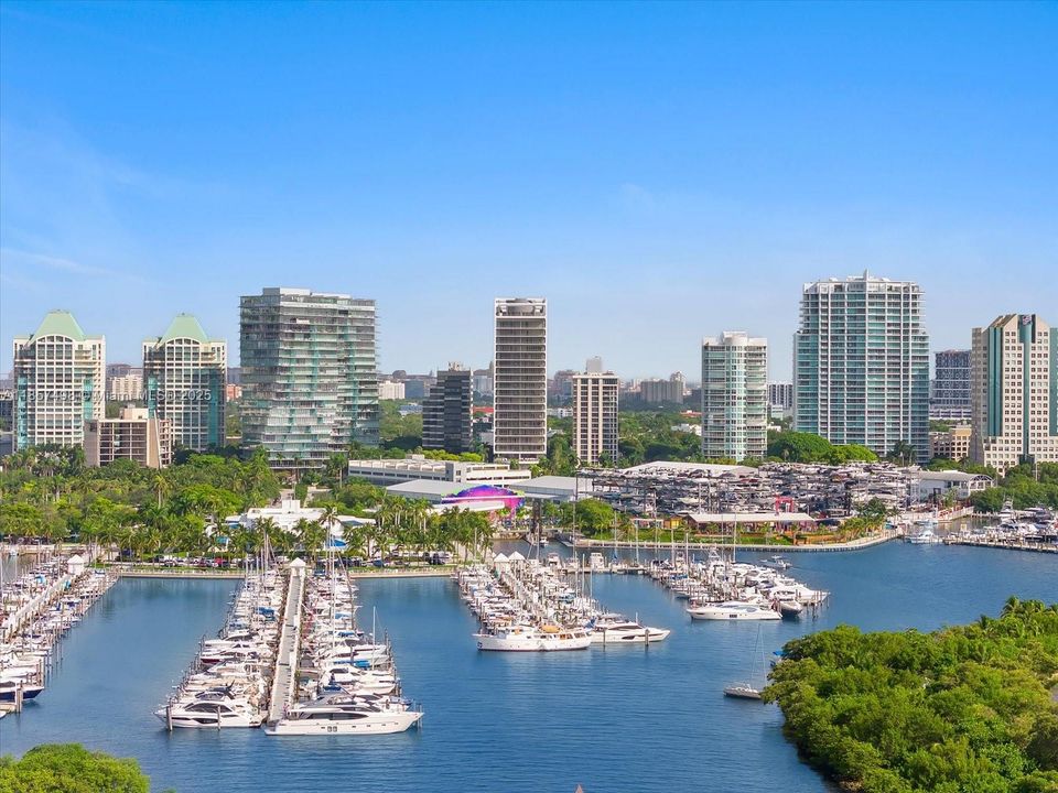 Recently Sold: $1,495,000 (2 beds, 2 baths, 1300 Square Feet)