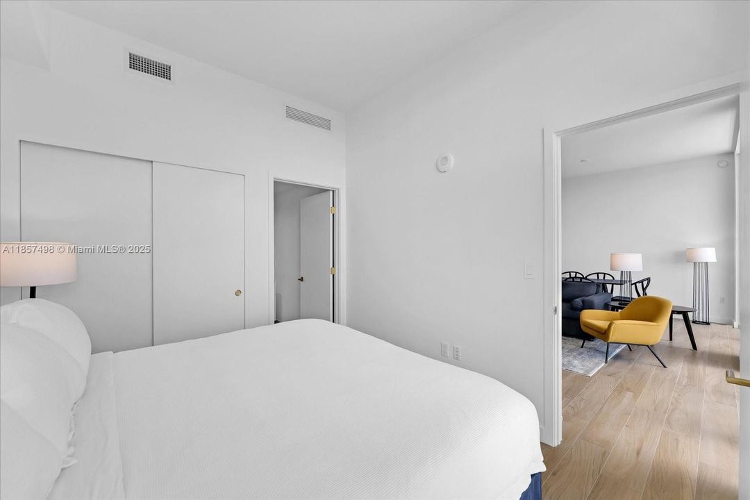 Recently Sold: $1,495,000 (2 beds, 2 baths, 1300 Square Feet)