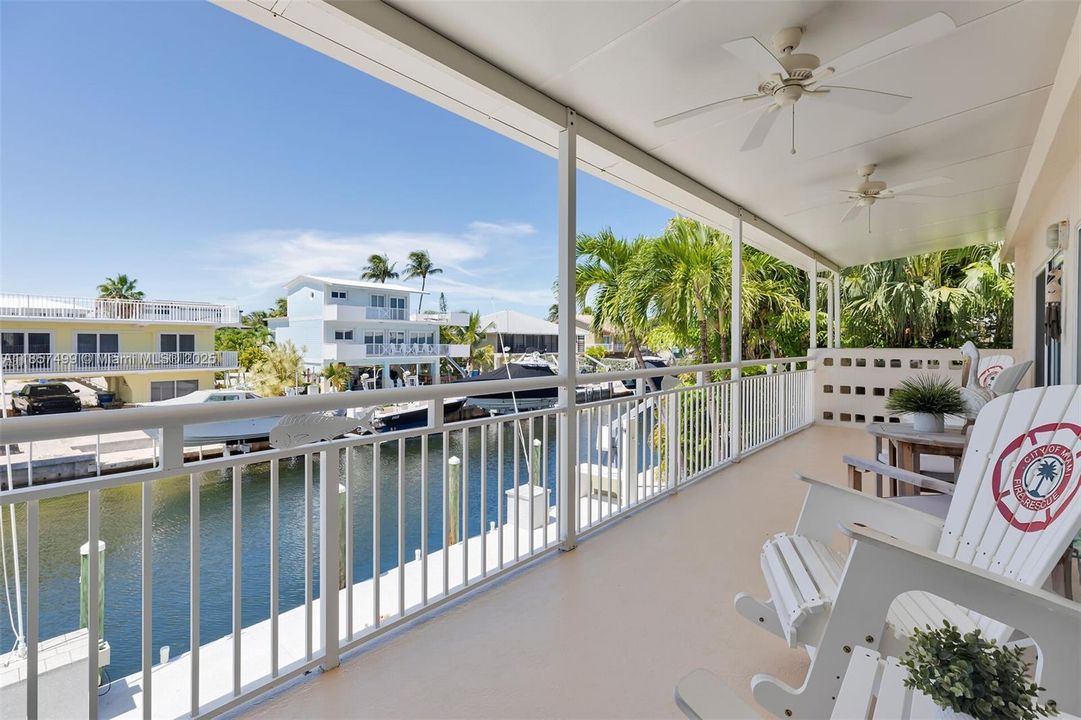 En Venta: $3,000,000 (3 camas, 3 baños, 2374 Pies cuadrados)