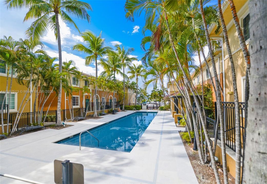 For Sale: $565,000 (3 beds, 2 baths, 1481 Square Feet)