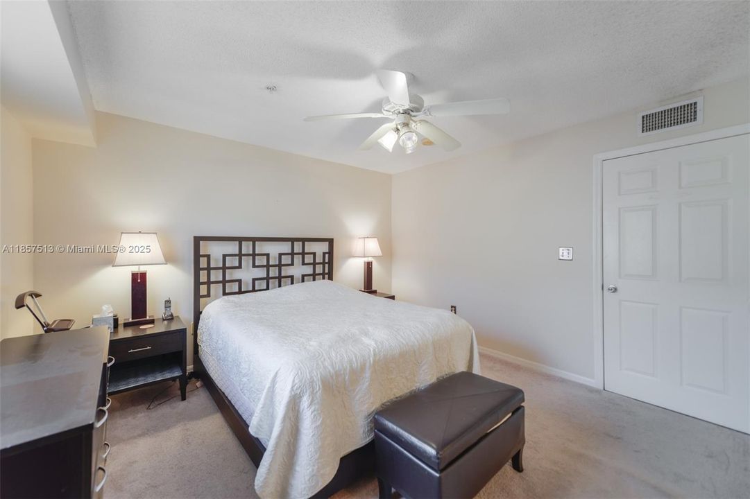 For Sale: $565,000 (3 beds, 2 baths, 1481 Square Feet)