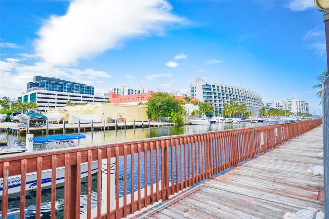 For Sale: $565,000 (3 beds, 2 baths, 1481 Square Feet)