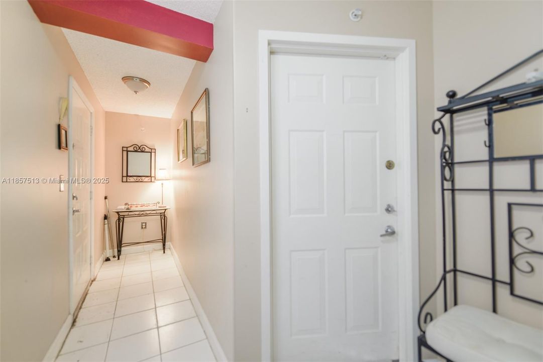 For Sale: $565,000 (3 beds, 2 baths, 1481 Square Feet)