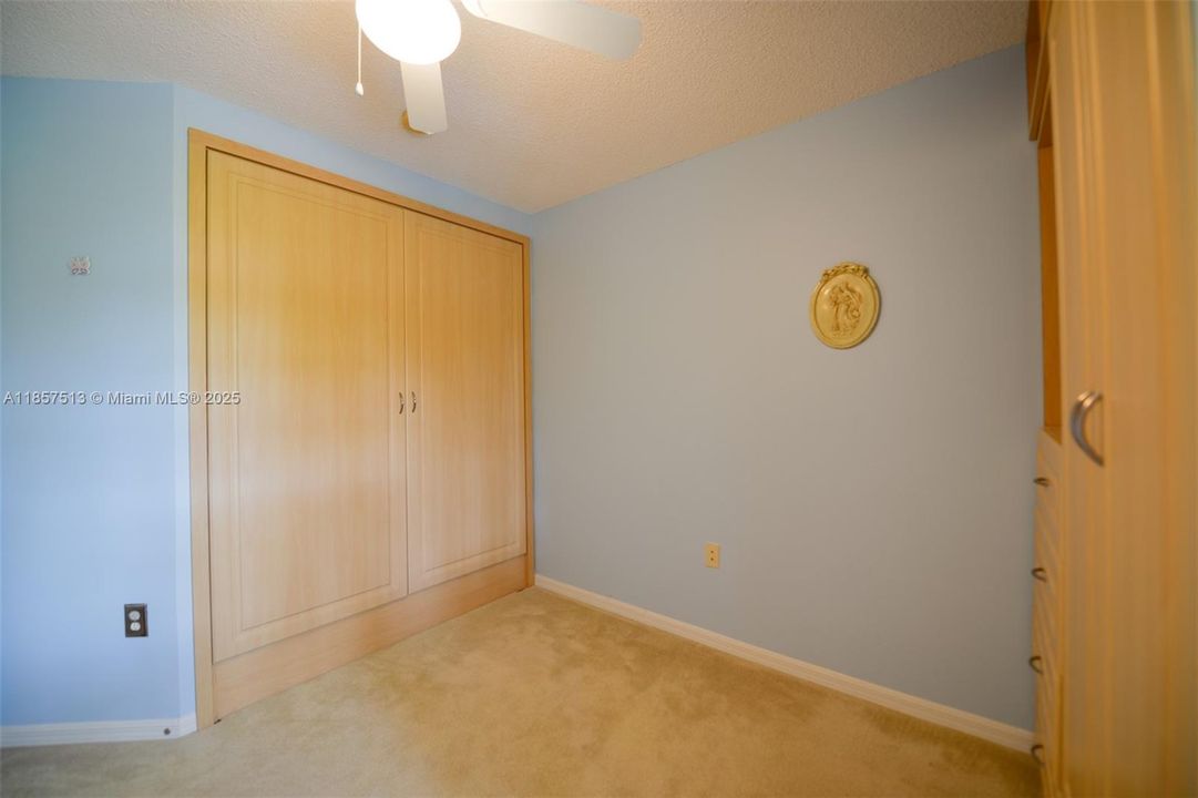 For Sale: $565,000 (3 beds, 2 baths, 1481 Square Feet)