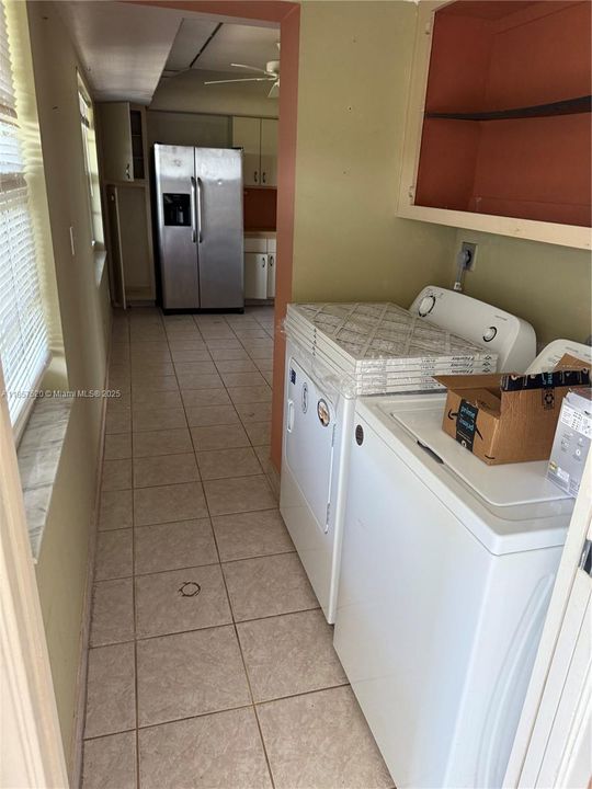 Под контрактом: $240,000 (3 спален, 2 ванн, 1620 Квадратных фут)