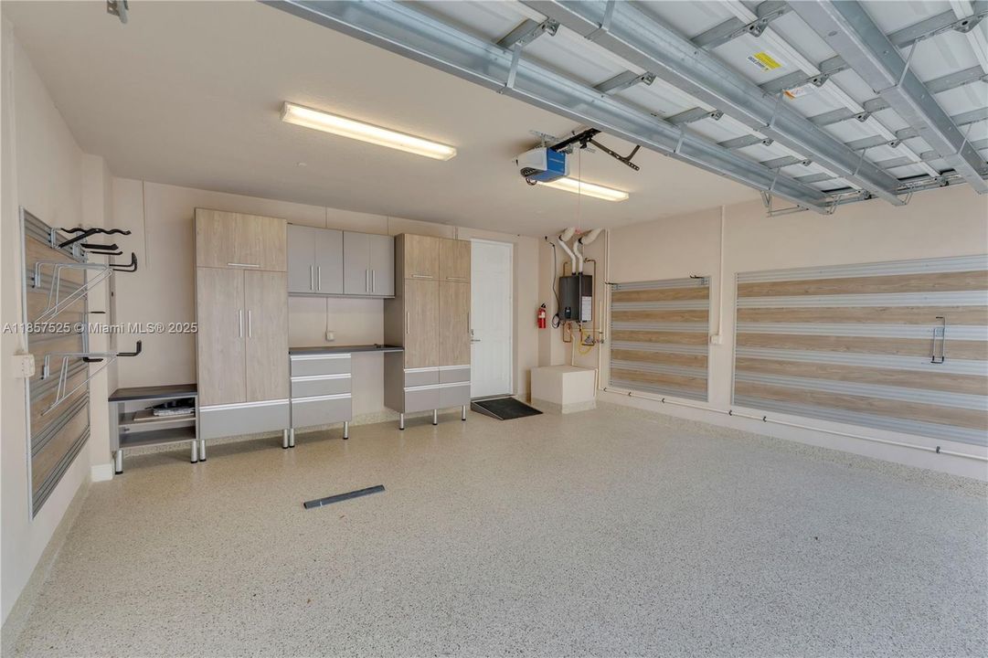 En Venta: $2,550,000 (3 camas, 2 baños, 1920 Pies cuadrados)