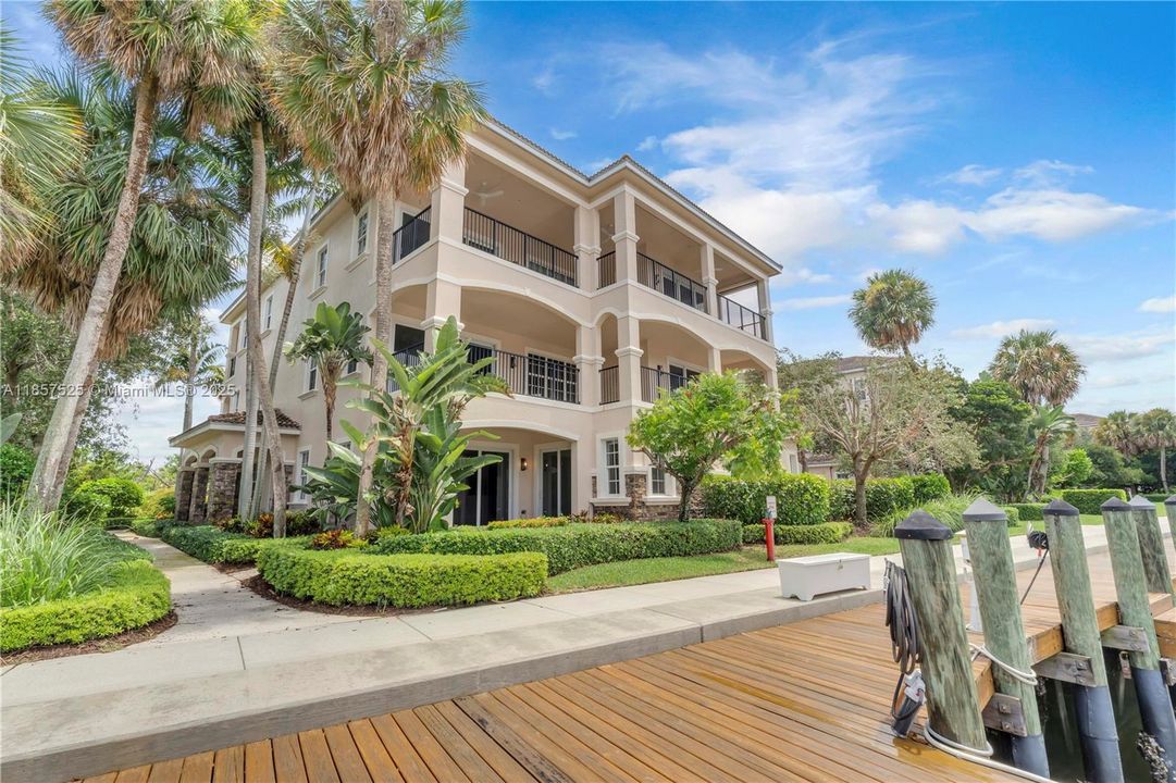 En Venta: $2,550,000 (3 camas, 2 baños, 1920 Pies cuadrados)