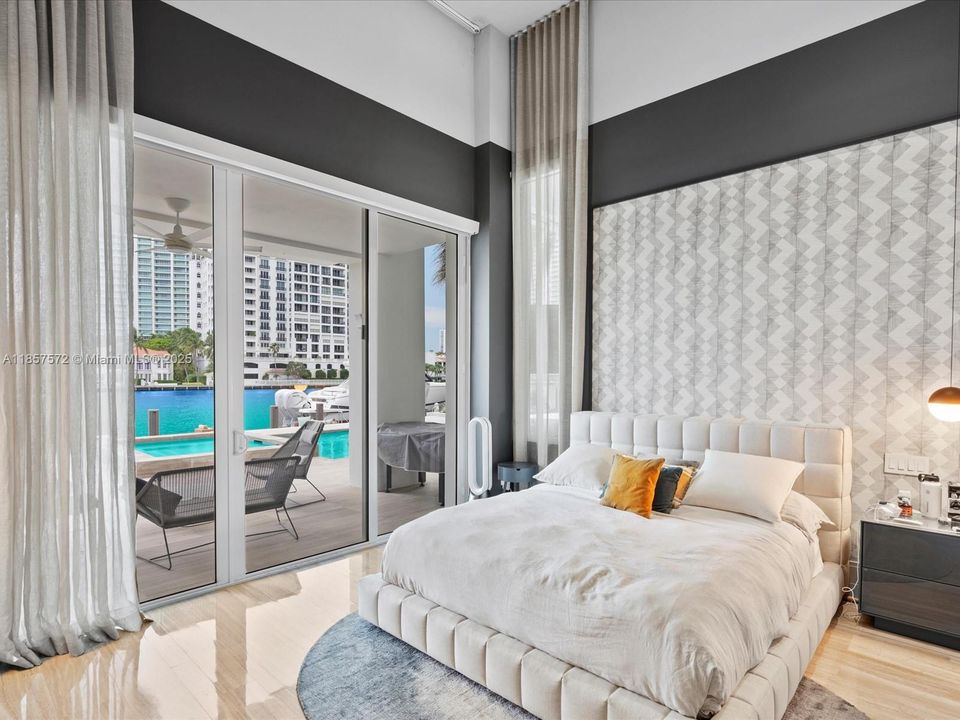 На продажу: $17,975,000 (4 спален, 6 ванн, 5510 Квадратных фут)