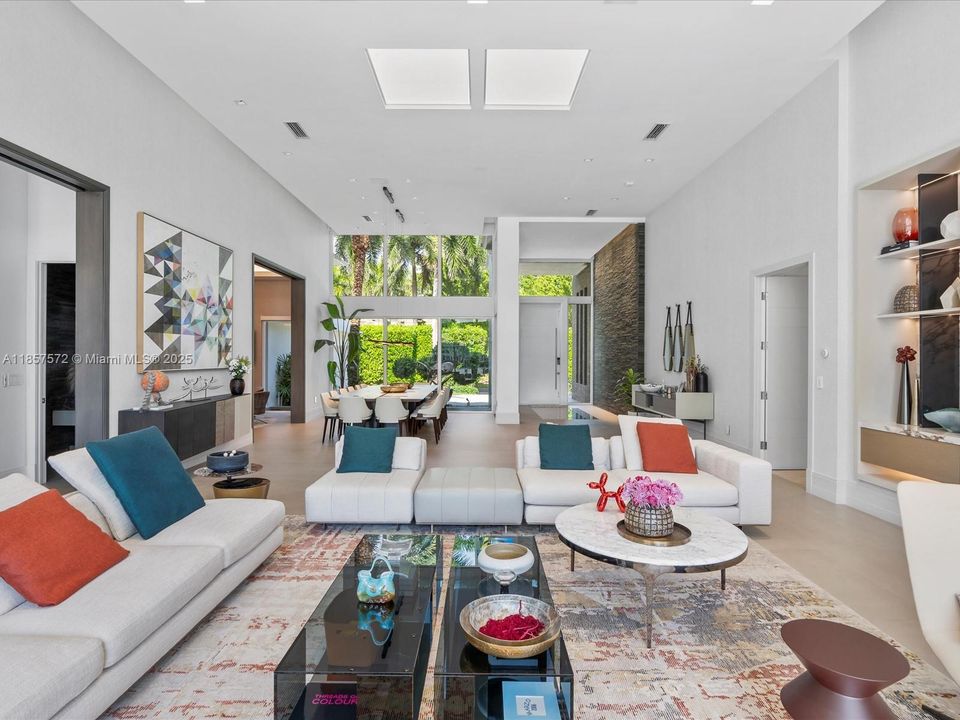 На продажу: $17,975,000 (4 спален, 6 ванн, 5510 Квадратных фут)