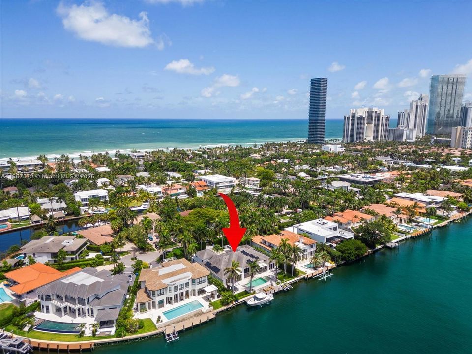 На продажу: $17,975,000 (4 спален, 6 ванн, 5510 Квадратных фут)