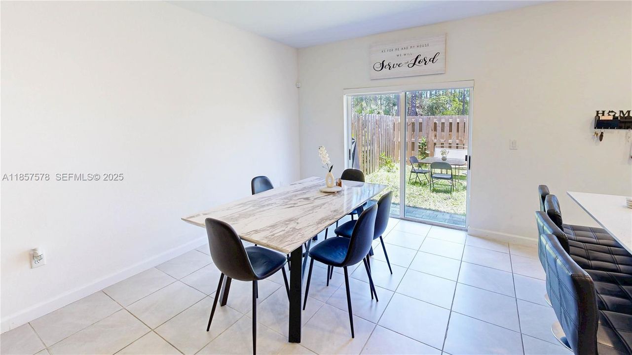 На продажу: $480,000 (3 спален, 2 ванн, 1827 Квадратных фут)