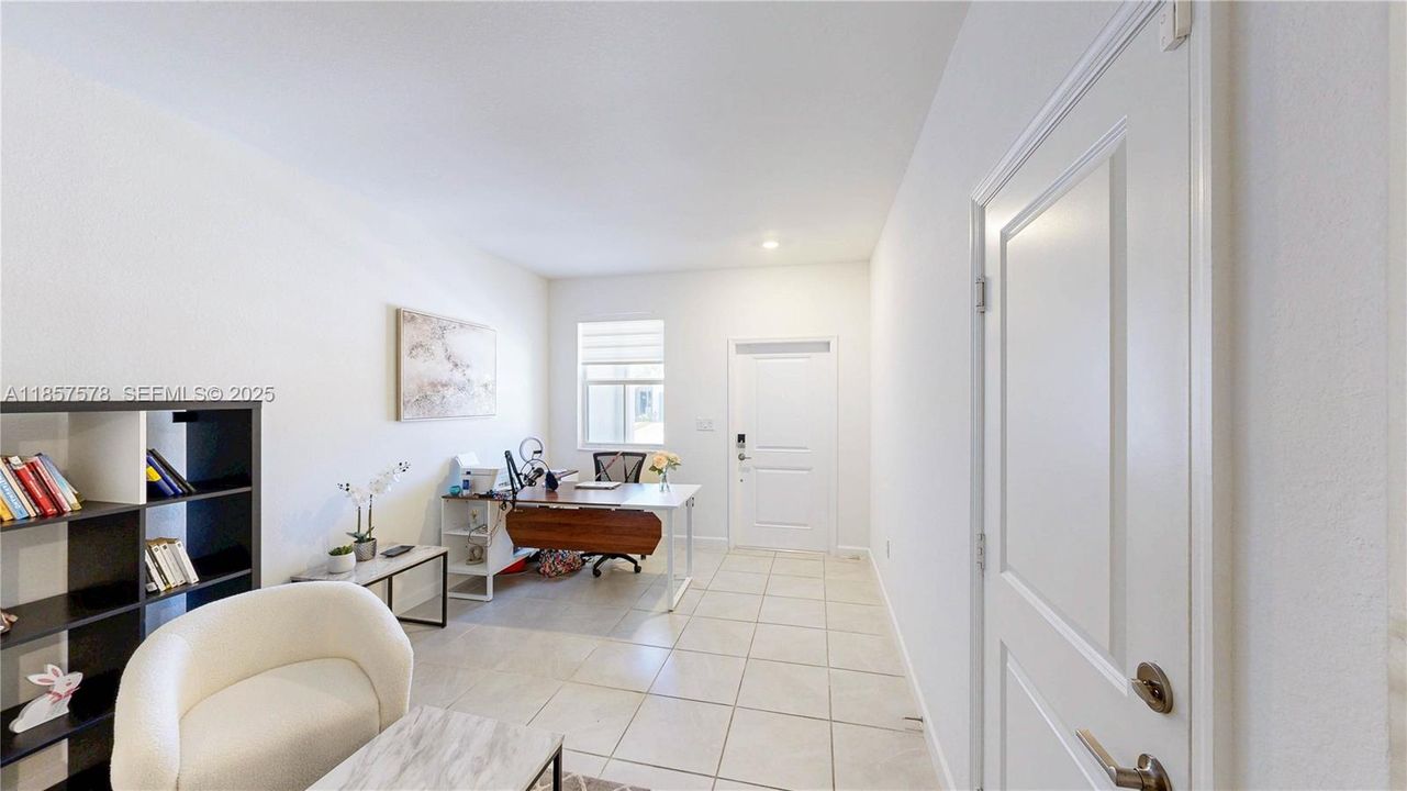 На продажу: $480,000 (3 спален, 2 ванн, 1827 Квадратных фут)