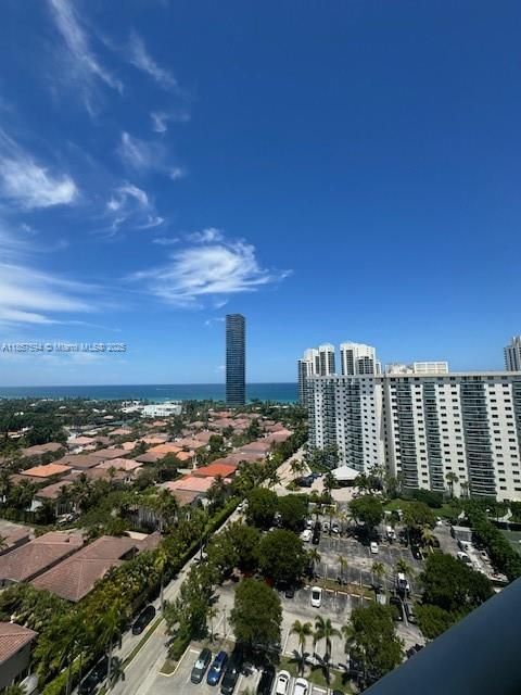 待售: $435,000 (1 贝兹, 1 浴室, 1005 平方英尺)