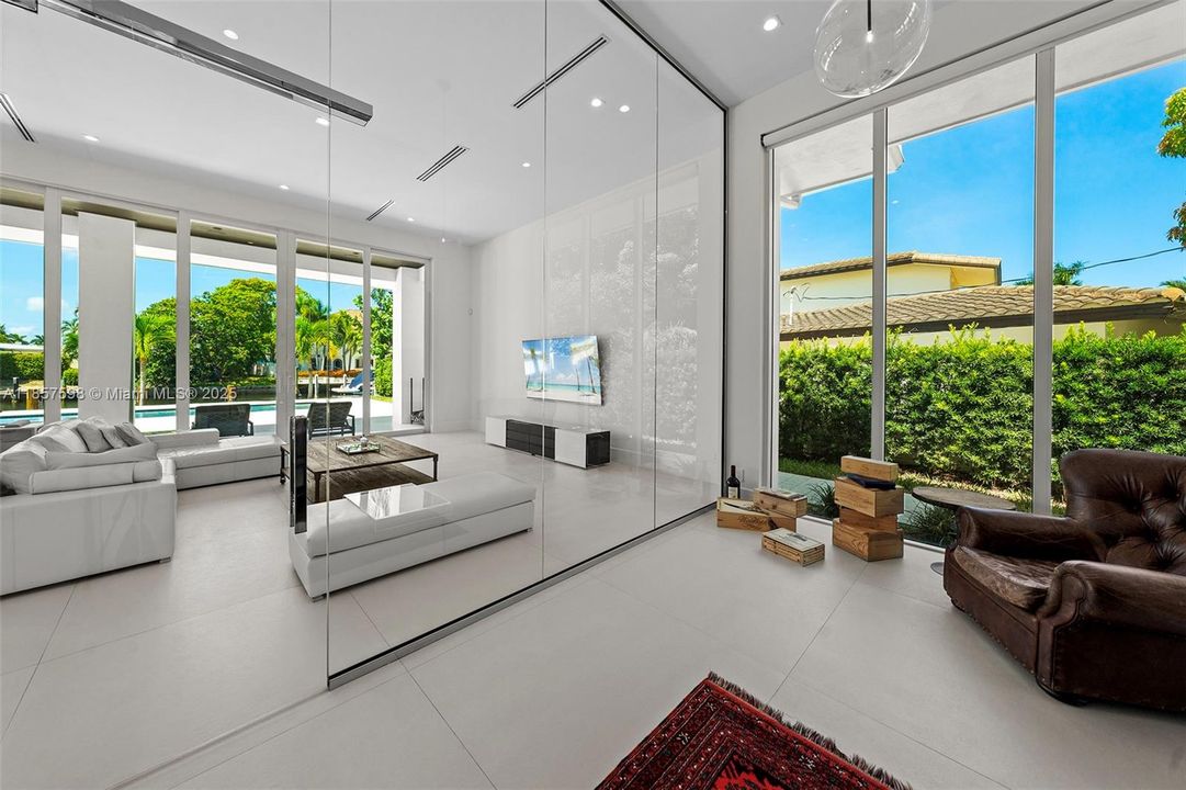 待售: $5,440,000 (3 贝兹, 2 浴室, 2690 平方英尺)