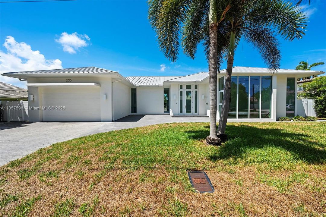 待售: $5,440,000 (3 贝兹, 2 浴室, 2690 平方英尺)