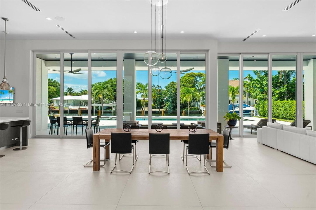 待售: $5,440,000 (3 贝兹, 2 浴室, 2690 平方英尺)