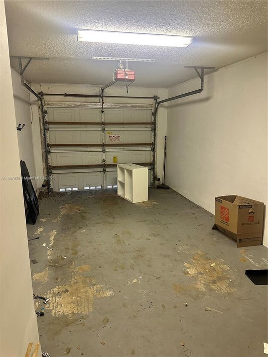 Active With Contract: $165,000 (2 beds, 2 baths, 1057 Square Feet)