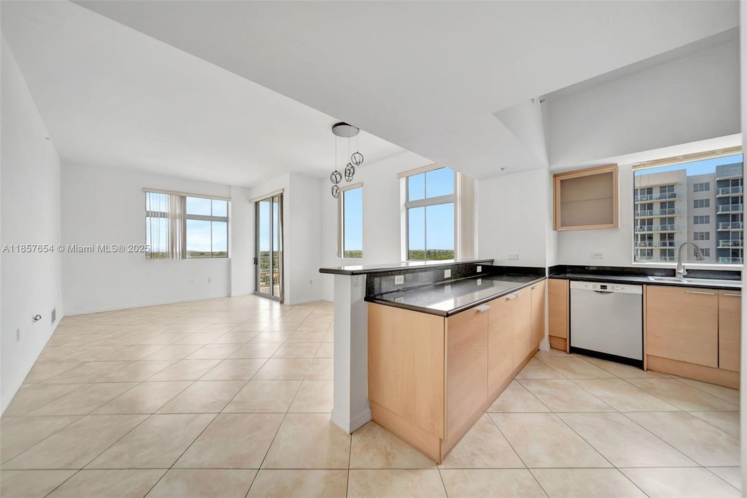 最近售出: $400,000 (3 贝兹, 2 浴室, 1522 平方英尺)