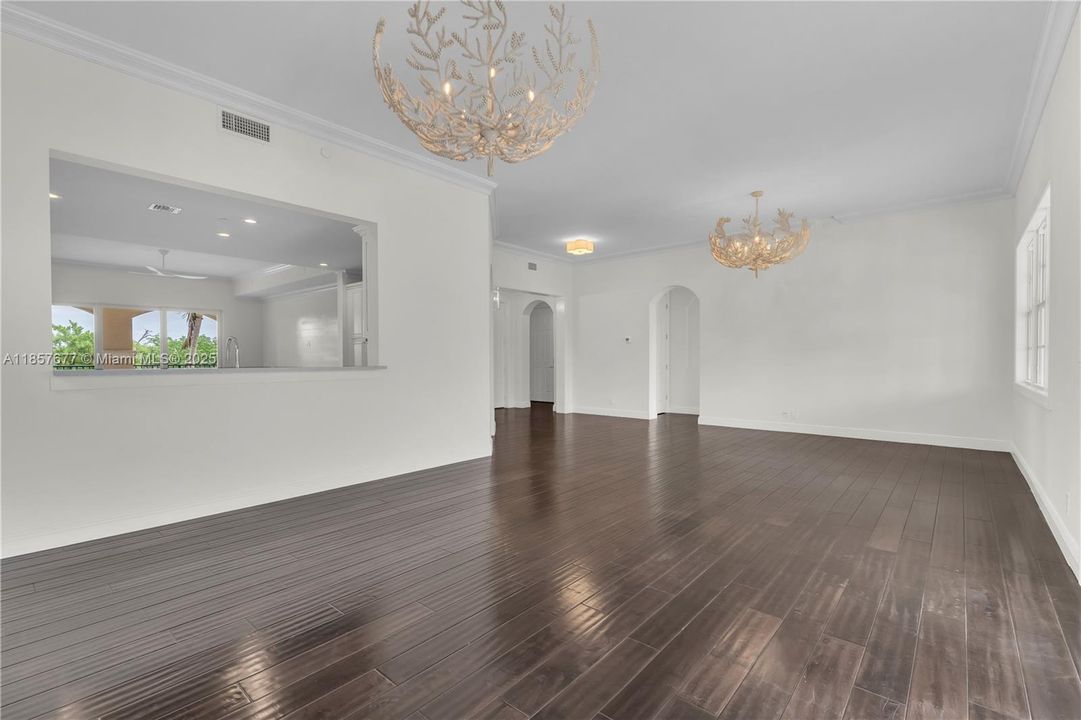 En Venta: $2,750,000 (3 camas, 2 baños, 2367 Pies cuadrados)