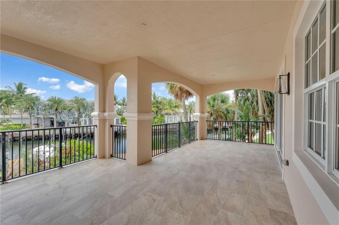 En Venta: $2,750,000 (3 camas, 2 baños, 2367 Pies cuadrados)