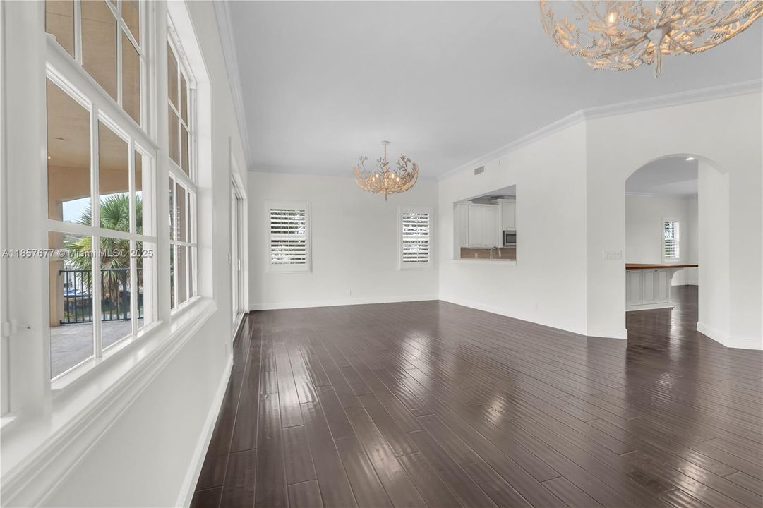 En Venta: $2,750,000 (3 camas, 2 baños, 2367 Pies cuadrados)