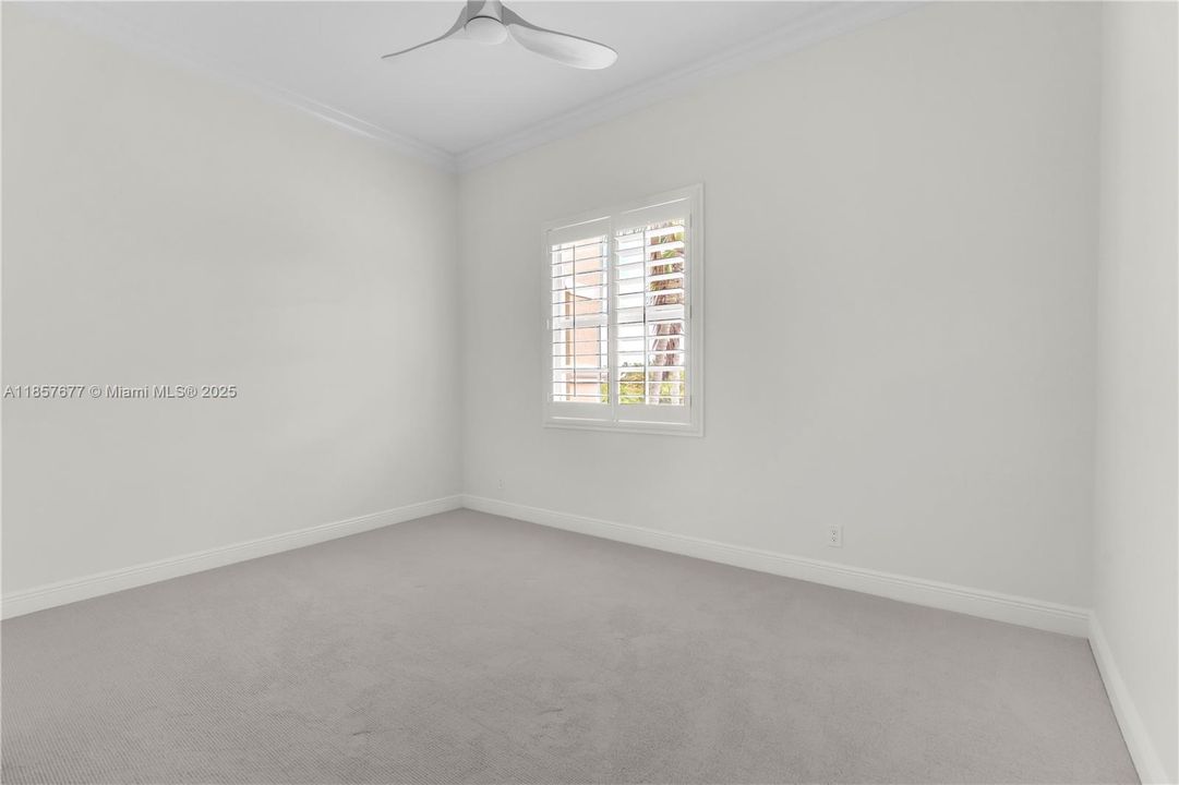 En Venta: $2,750,000 (3 camas, 2 baños, 2367 Pies cuadrados)