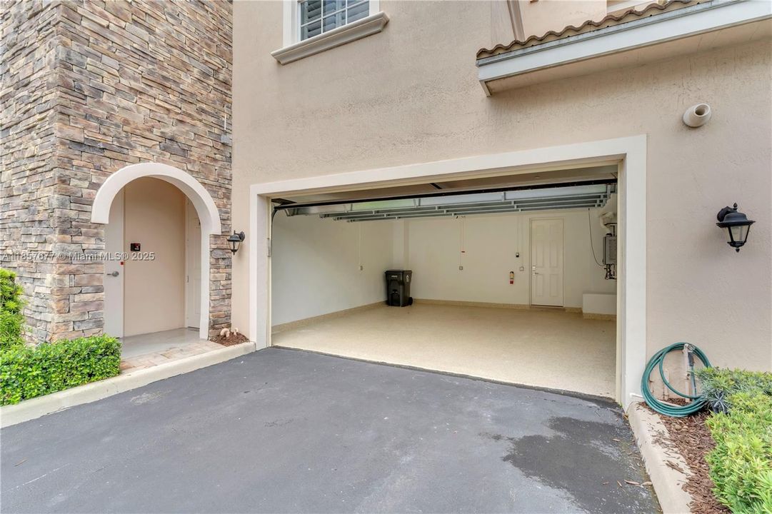 En Venta: $2,750,000 (3 camas, 2 baños, 2367 Pies cuadrados)