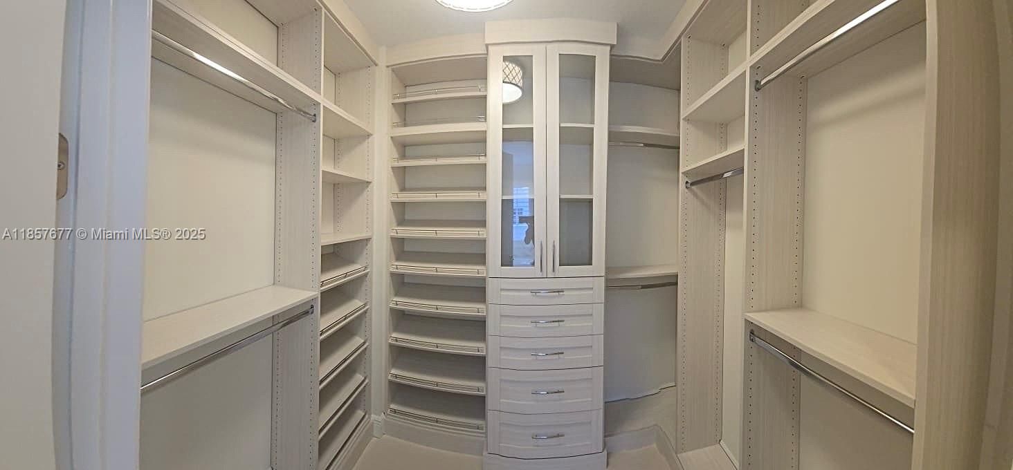 En Venta: $2,750,000 (3 camas, 2 baños, 2367 Pies cuadrados)