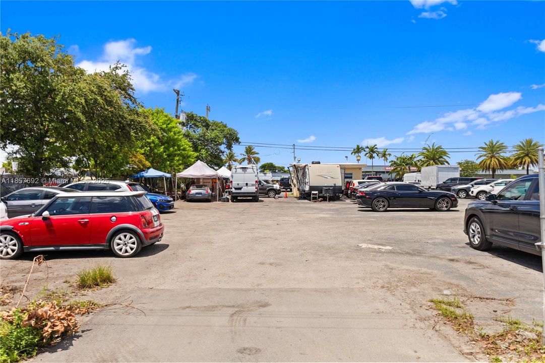 В аренду: $12,500 (0 спален, 0 ванн, 0 Квадратных фут)