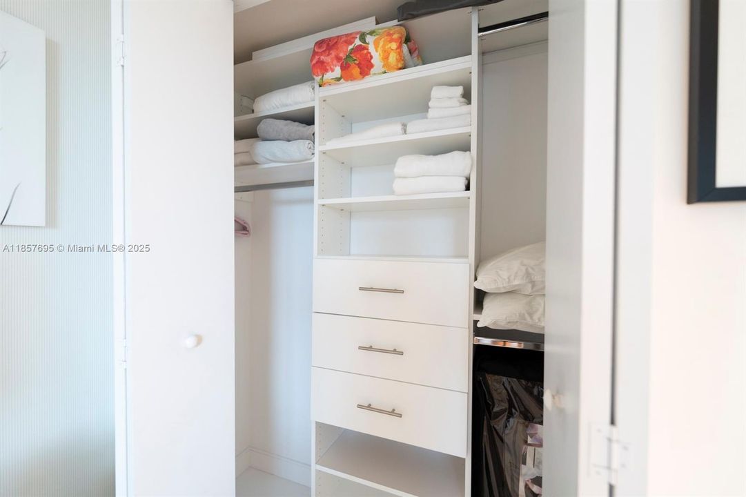 En Venta: $870,000 (3 camas, 2 baños, 1447 Pies cuadrados)