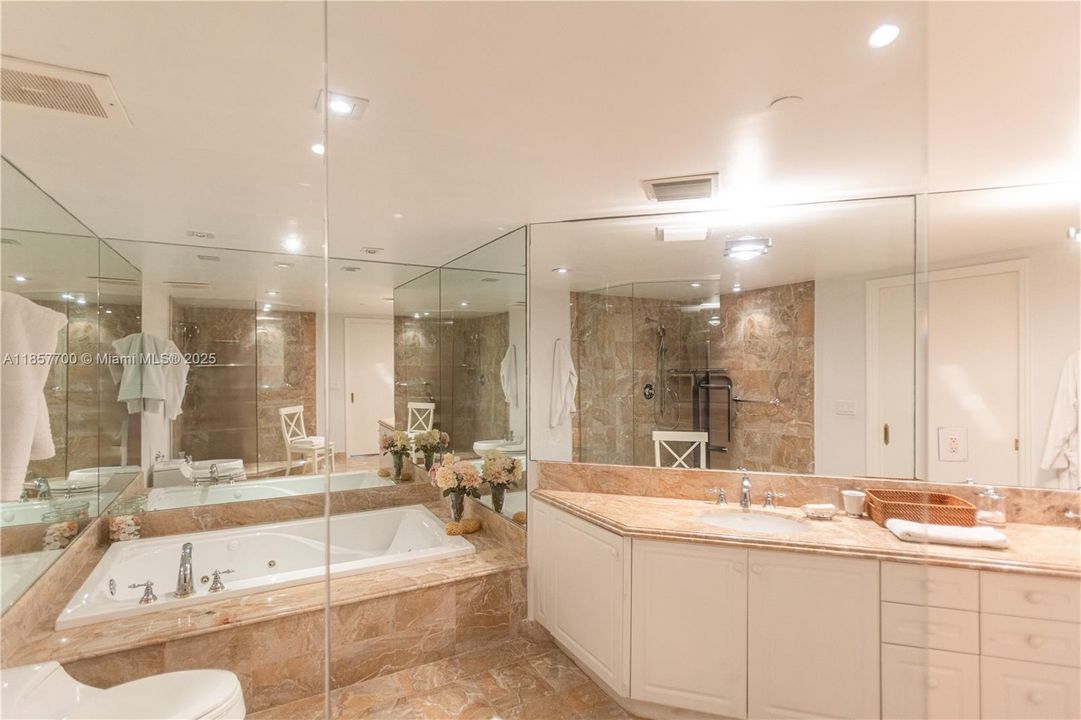 For Sale: $1,300,000 (2 beds, 2 baths, 1740 Square Feet)