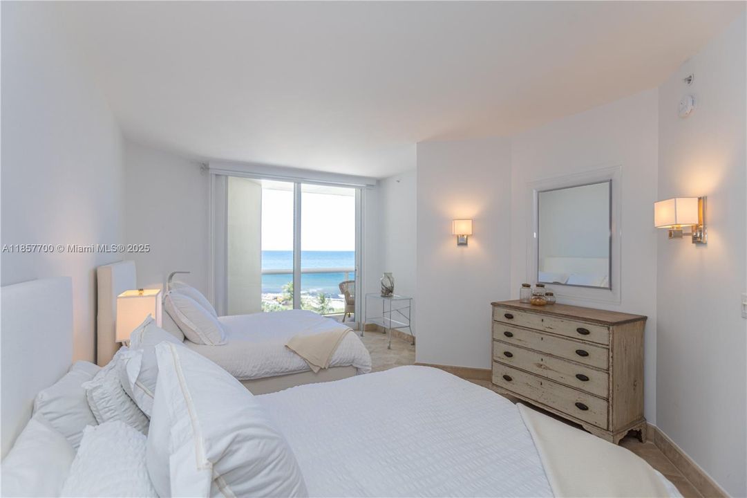 For Sale: $1,300,000 (2 beds, 2 baths, 1740 Square Feet)