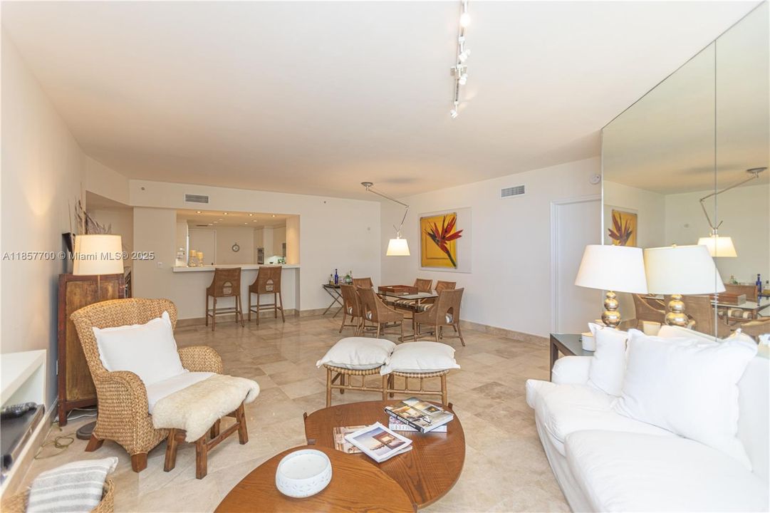 For Sale: $1,300,000 (2 beds, 2 baths, 1740 Square Feet)