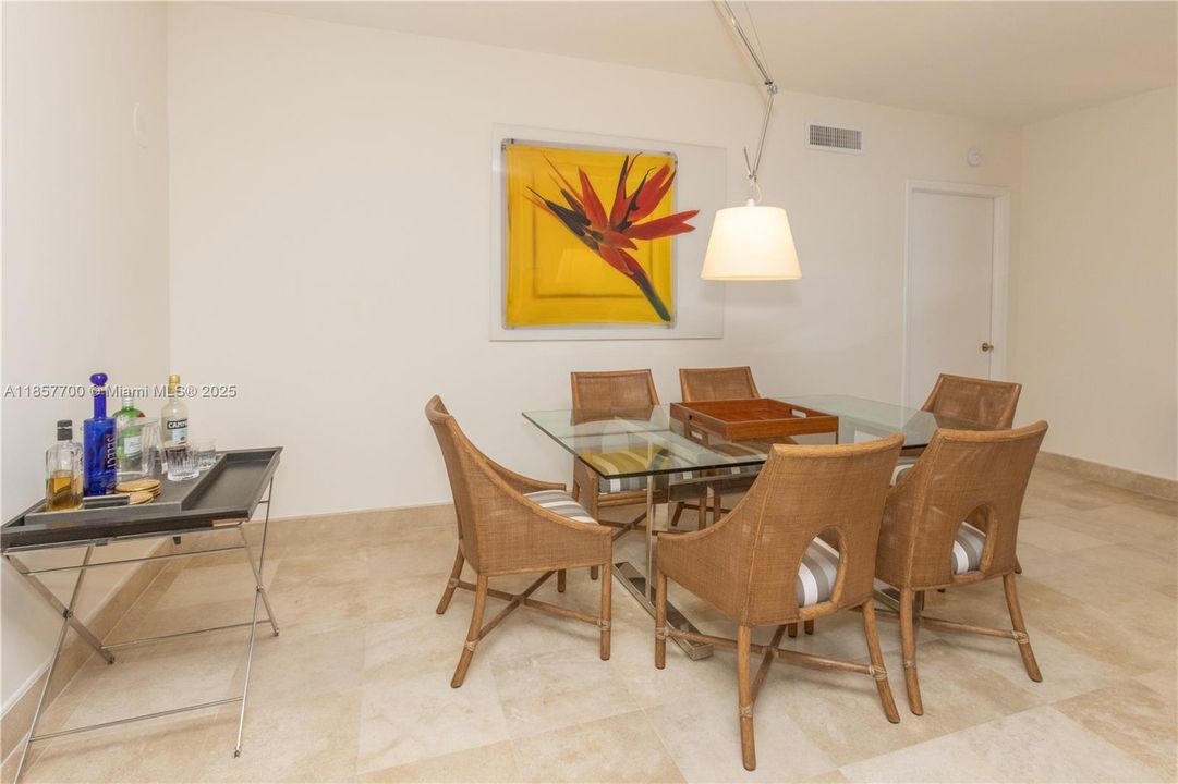 For Sale: $1,300,000 (2 beds, 2 baths, 1740 Square Feet)