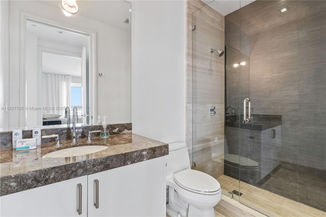 For Sale: $7,400,000 (3 beds, 6 baths, 4609 Square Feet)