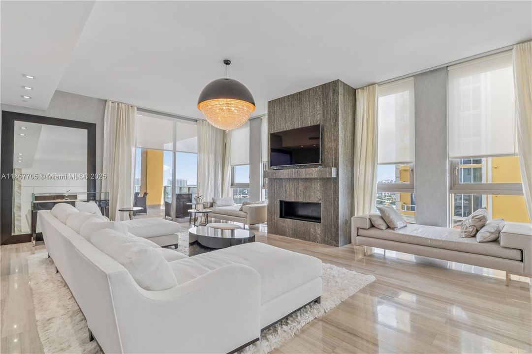 For Sale: $7,400,000 (3 beds, 6 baths, 4609 Square Feet)