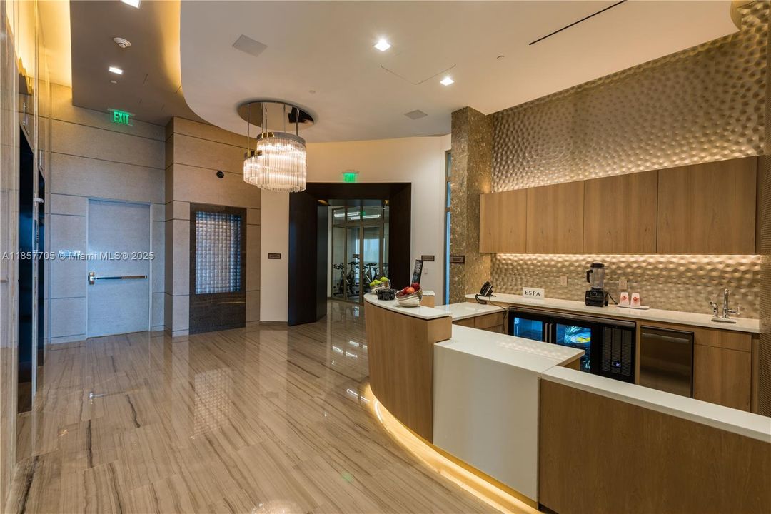 For Sale: $7,400,000 (3 beds, 6 baths, 4609 Square Feet)