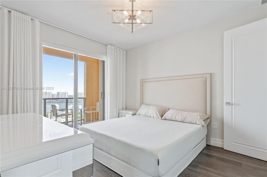 For Sale: $7,400,000 (3 beds, 6 baths, 4609 Square Feet)