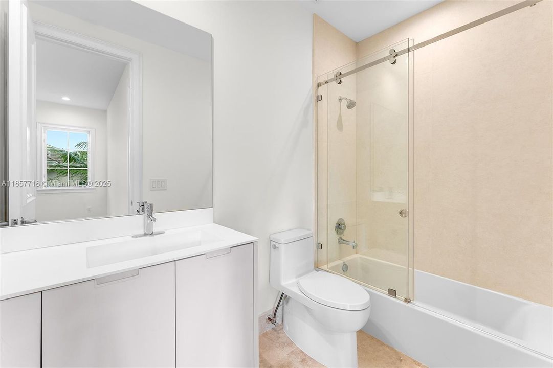 En Renta: $39,500 (9 camas, 8 baños, 8855 Pies cuadrados)