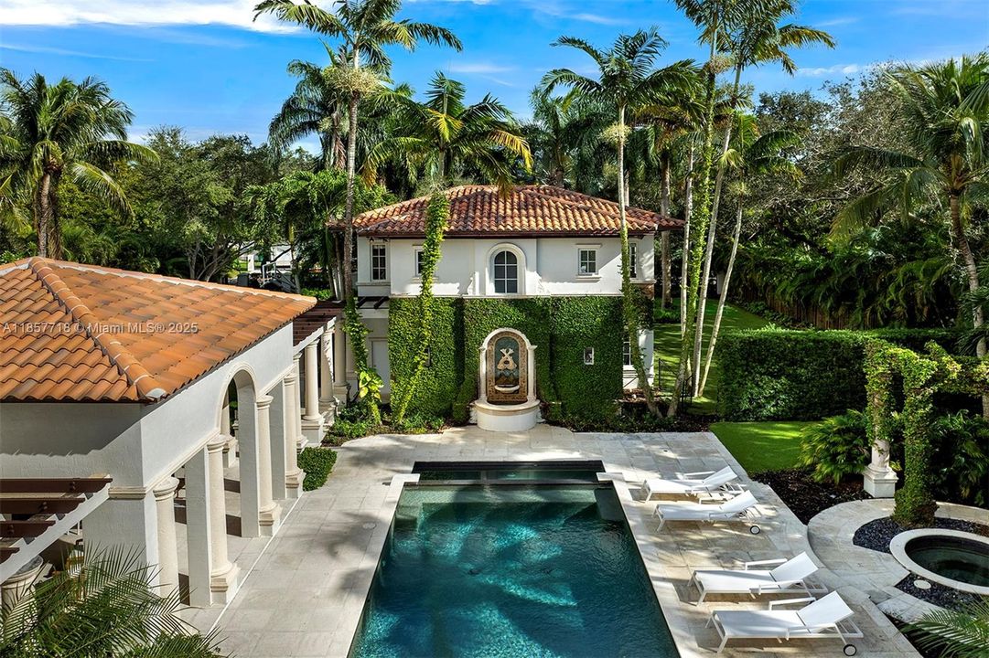 En Renta: $39,500 (9 camas, 8 baños, 8855 Pies cuadrados)