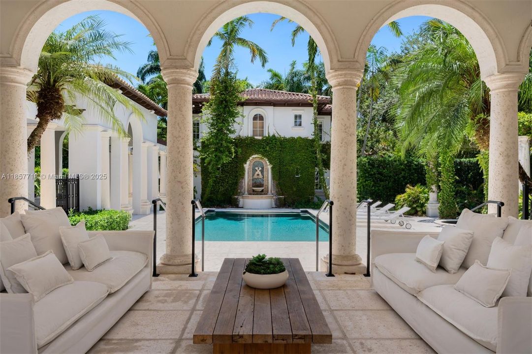 En Renta: $39,500 (9 camas, 8 baños, 8855 Pies cuadrados)