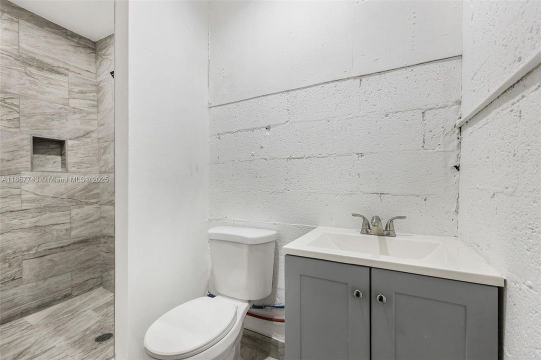 出租: $18 (0 贝兹, 0 浴室, 0 平方英尺)