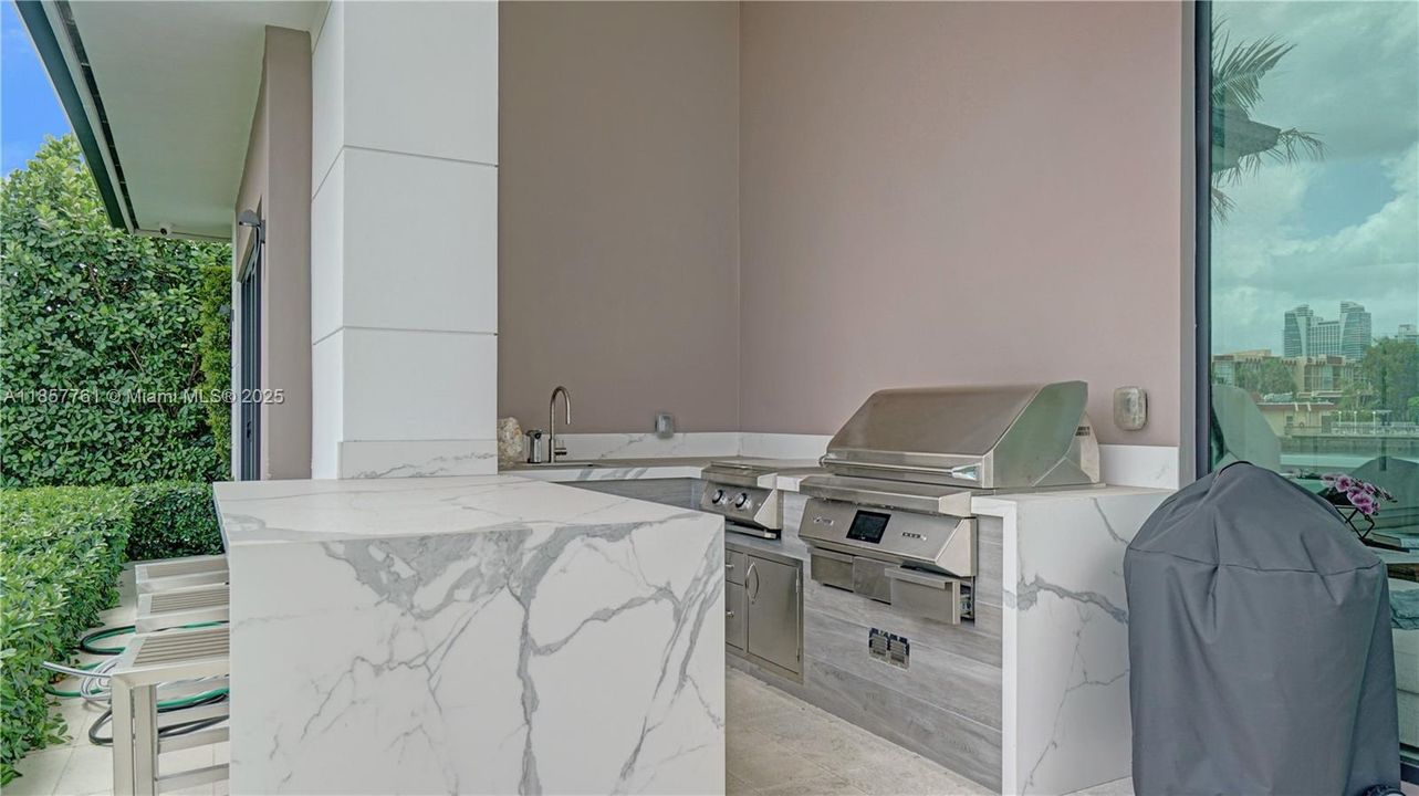 En Venta: $6,333,000 (5 camas, 7 baños, 4644 Pies cuadrados)