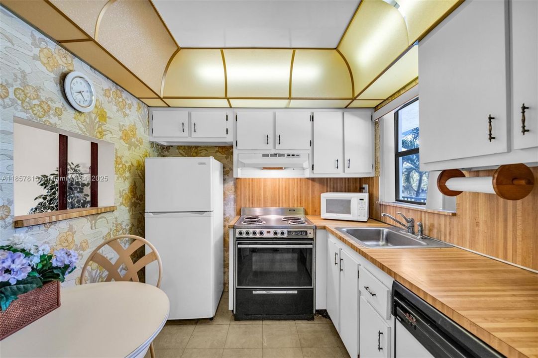 На продажу: $80,000 (1 спален, 1 ванн, 631 Квадратных фут)