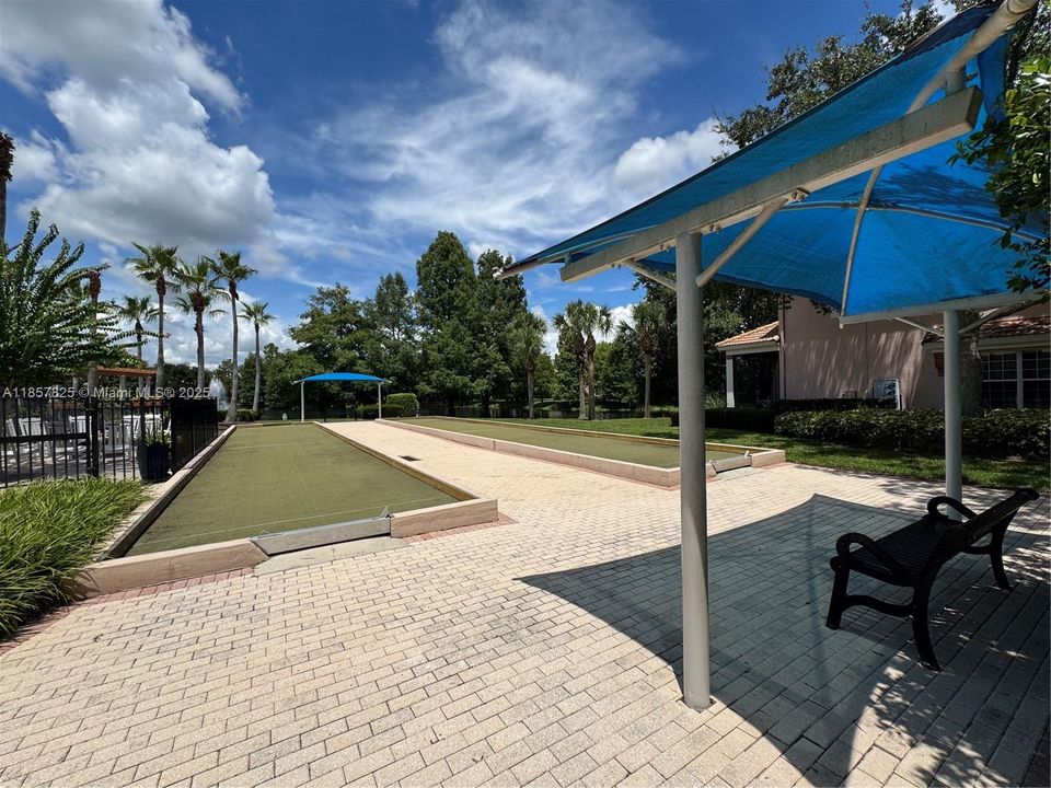 合同活跃: $229,000 (2 贝兹, 2 浴室, 1826 平方英尺)