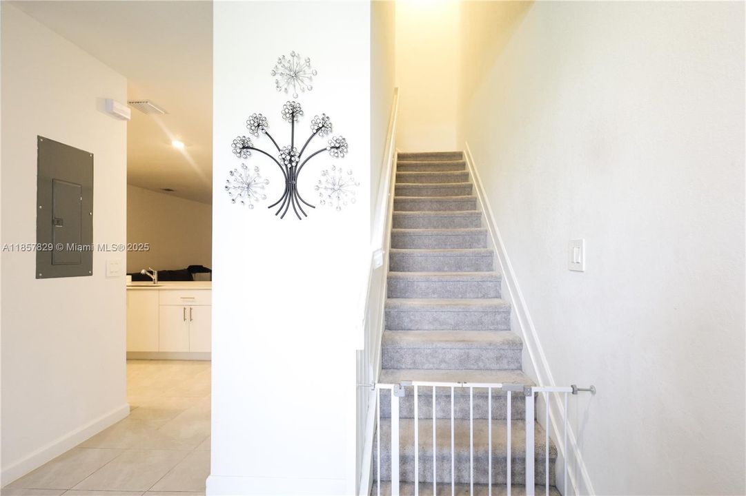 For Sale: $398,990 (3 beds, 2 baths, 1648 Square Feet)