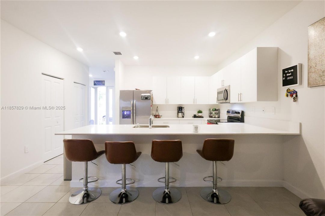 For Sale: $398,990 (3 beds, 2 baths, 1648 Square Feet)